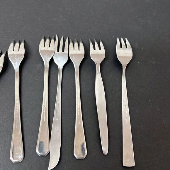 Mixed Lot Vintage Seafood Cocktail Forks Stainless Steel - Picture 8 of 13